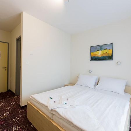 Zgornja Loznica Hotel Jakec Trije Kralji Na Pohorju מראה חיצוני תמונה
