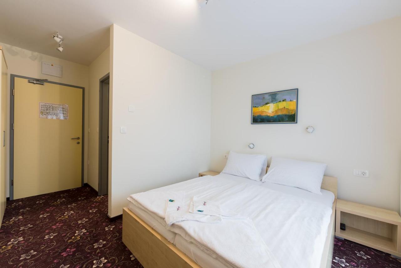 Zgornja Loznica Hotel Jakec Trije Kralji Na Pohorju מראה חיצוני תמונה