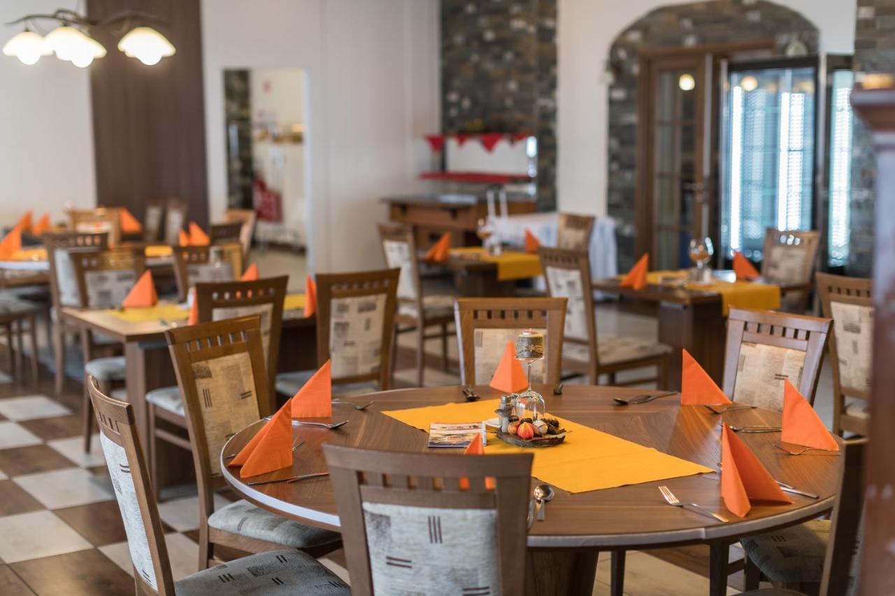 Zgornja Loznica Hotel Jakec Trije Kralji Na Pohorju מראה חיצוני תמונה
