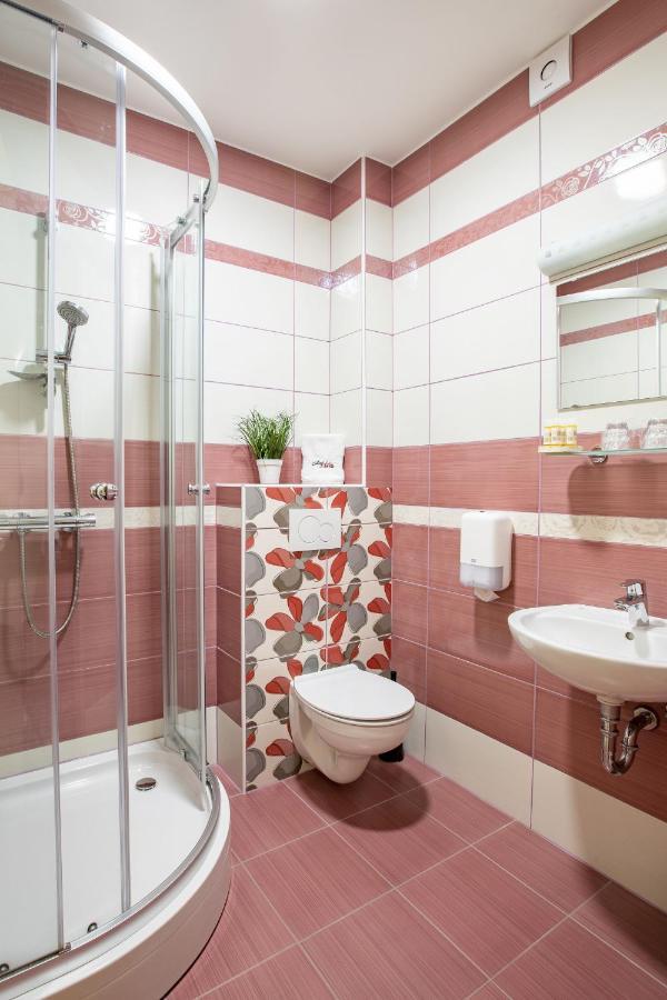 Zgornja Loznica Hotel Jakec Trije Kralji Na Pohorju מראה חיצוני תמונה